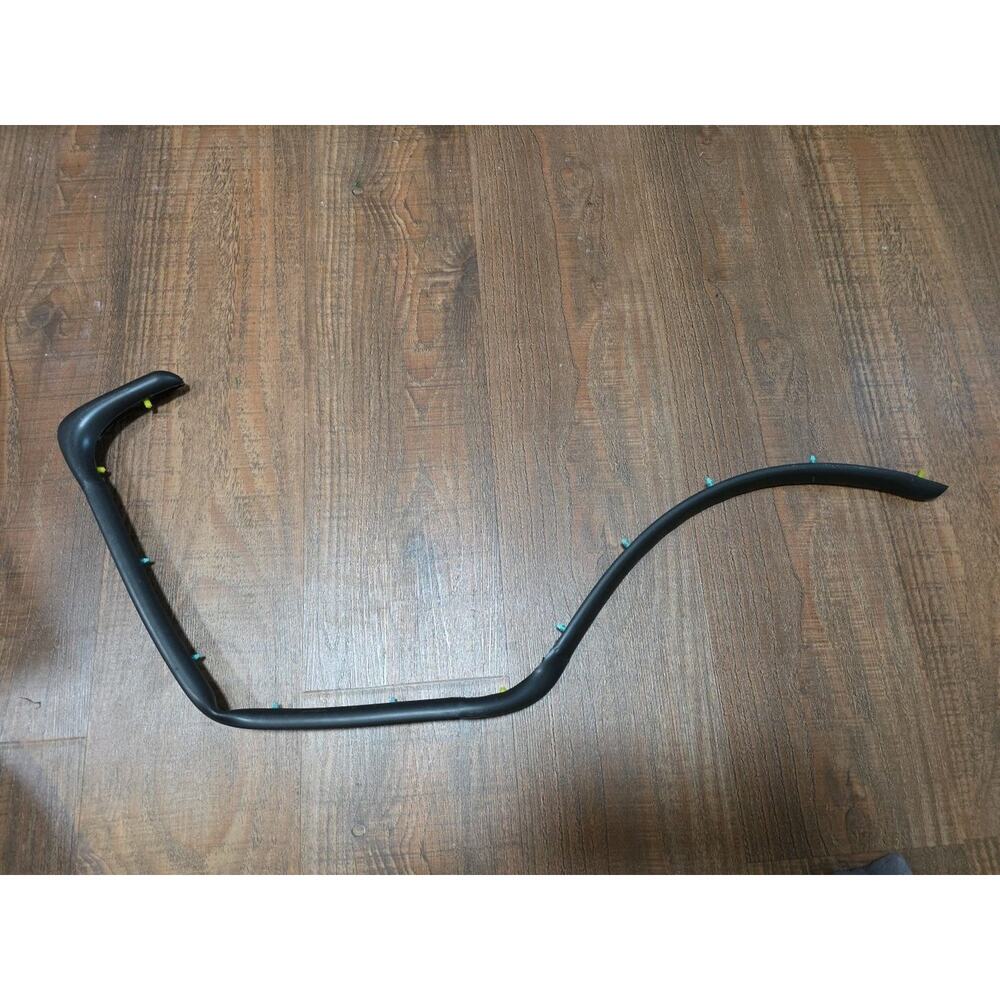 Right Rear Door-Lower Weatherstrip for 2010 Cadillac CTS GM# 25948405